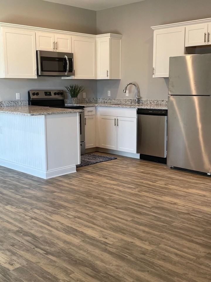 121 Bellbrook Lane - Photo 2 of 7