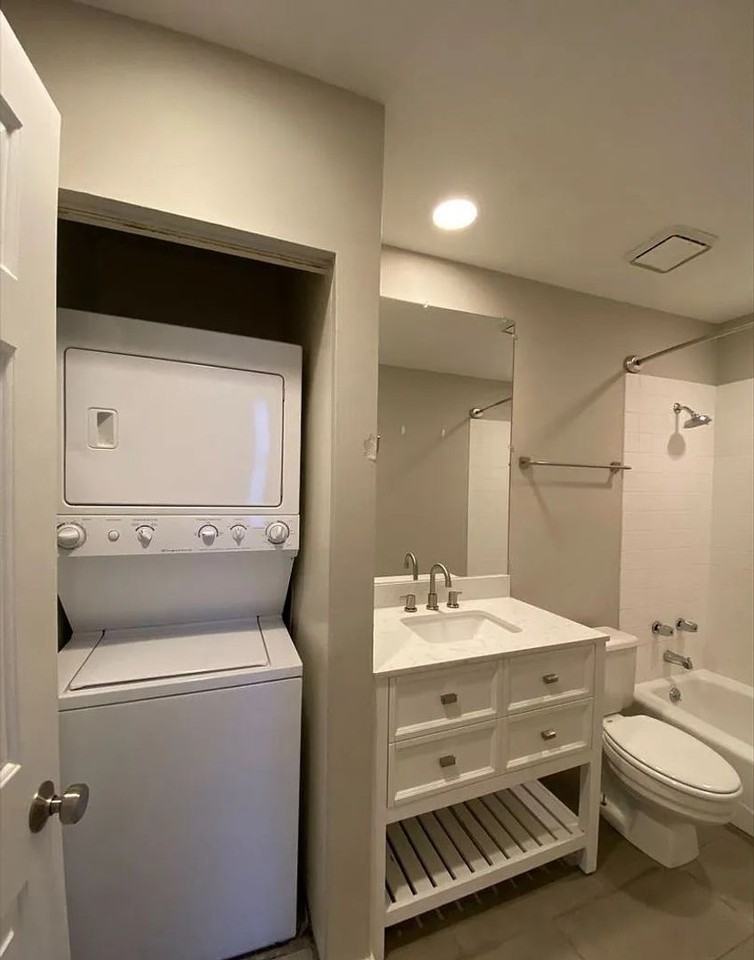 3867 Botanical Ave - Photo 2 of 8