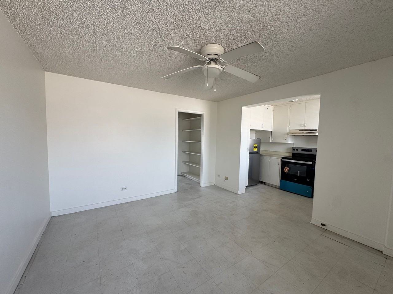 1003 Kapahulu Ave - Photo 2 of 5