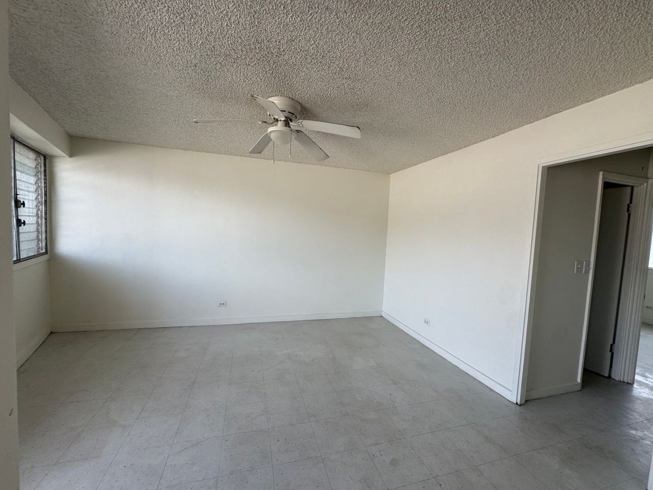 1003 Kapahulu Ave - Photo 4 of 5