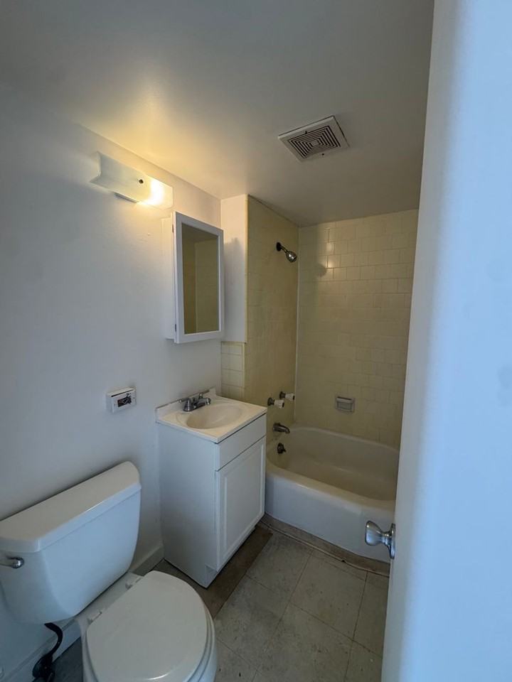 1003 Kapahulu Ave - Photo 5 of 5