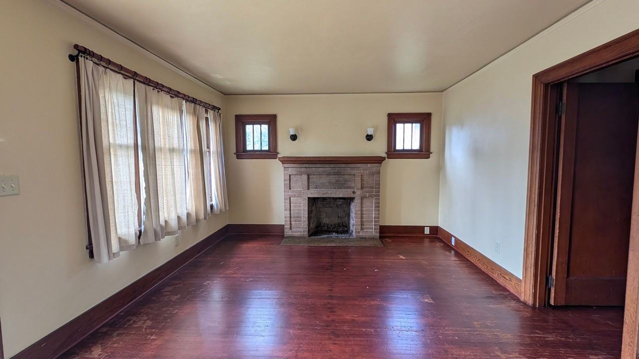 2021 Lombard Ave - Photo 3 of 20