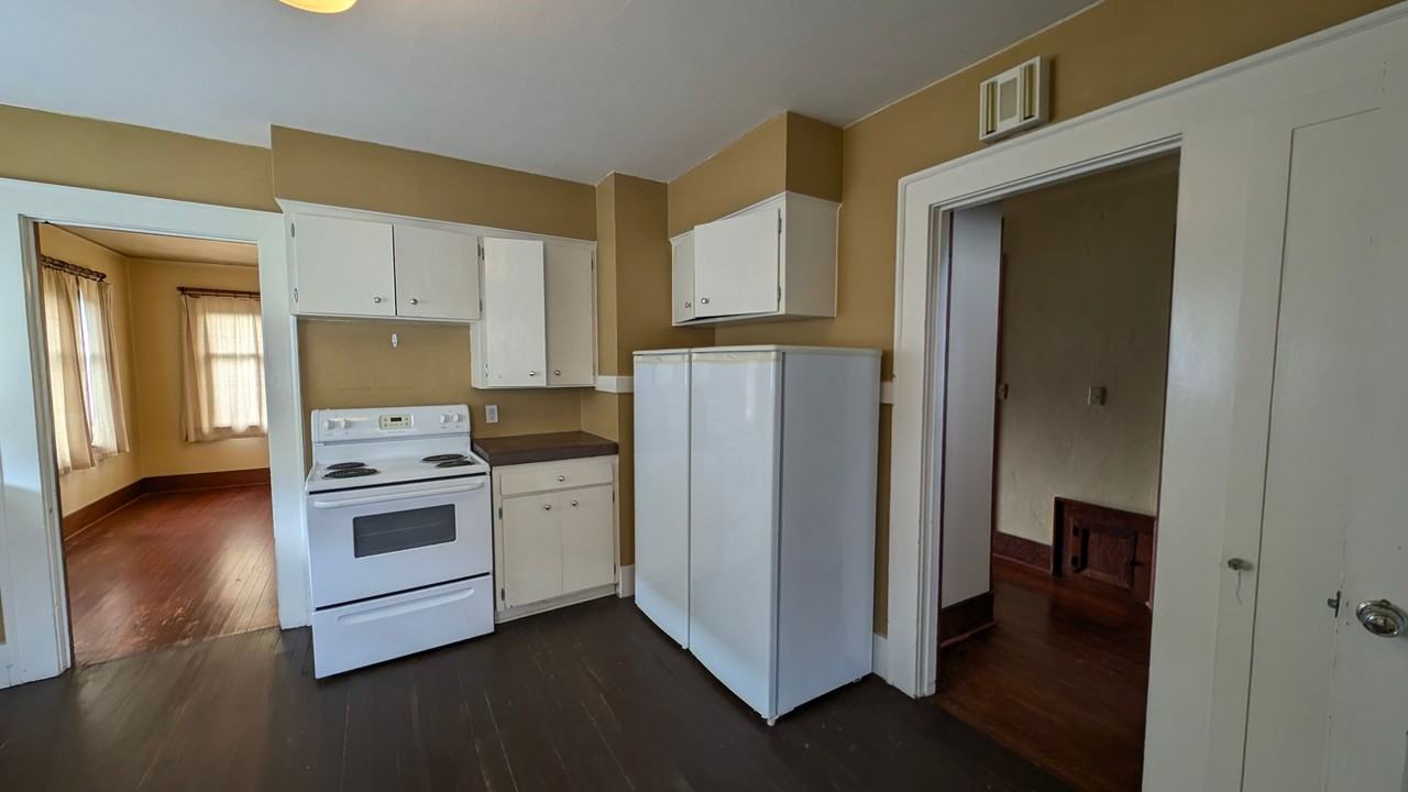 2021 Lombard Ave - Photo 7 of 20