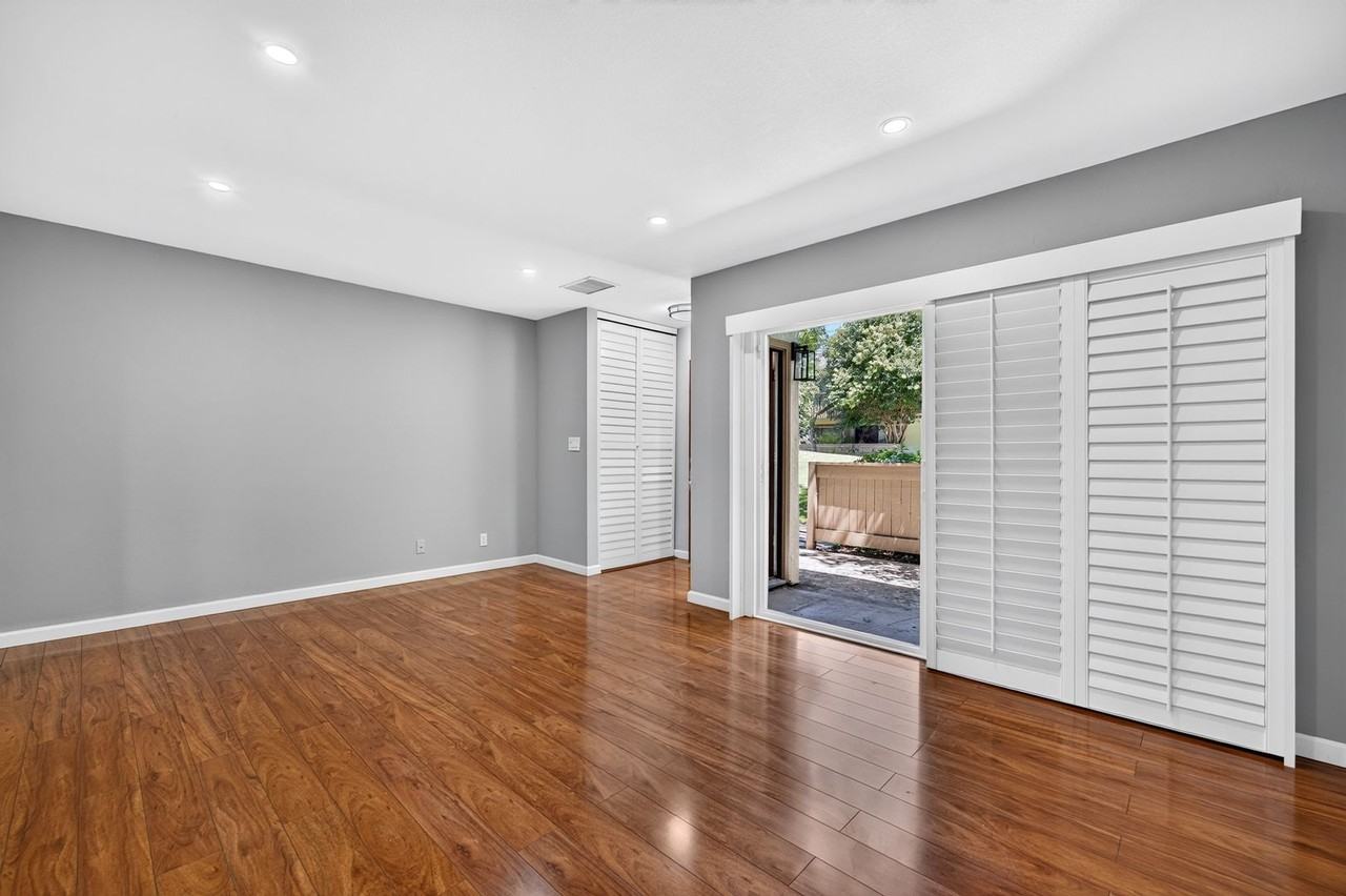 1935 Olmo Way - Photo 5 of 42