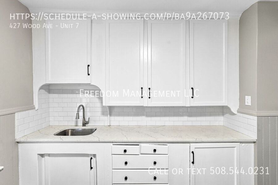427 Wood Ave #7 - Photo 3 of 16