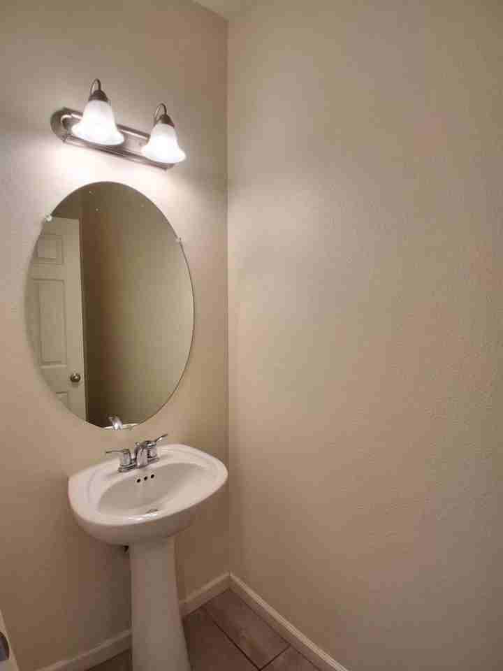 3813 Griffith Ave - Photo 7 of 24