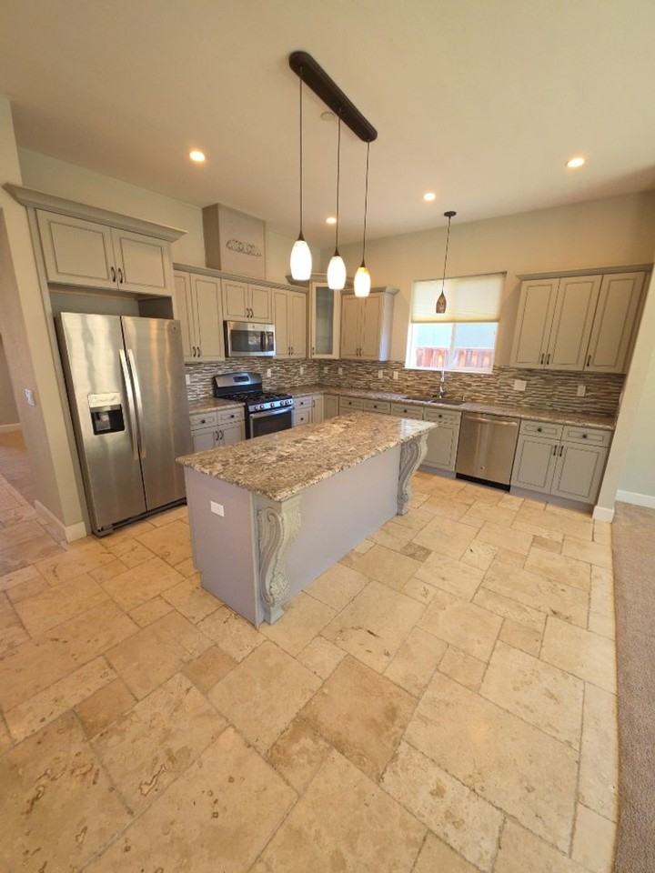 245 Katie Ct - Photo 5 of 28