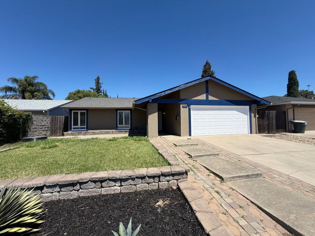 9663 Elmira Cir - Photo 2 of 32