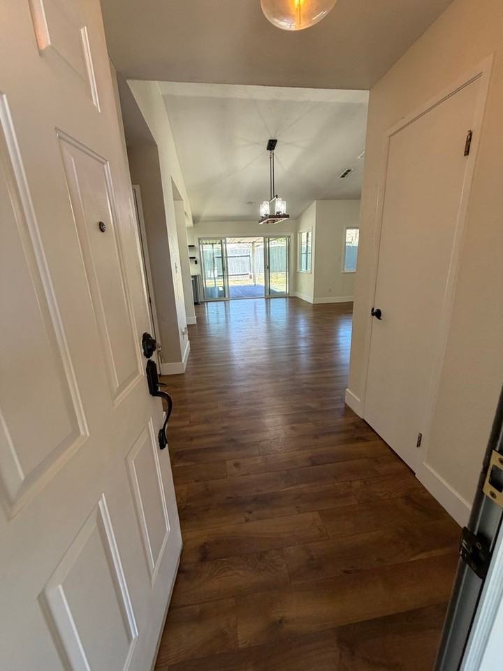 9663 Elmira Cir - Photo 5 of 32