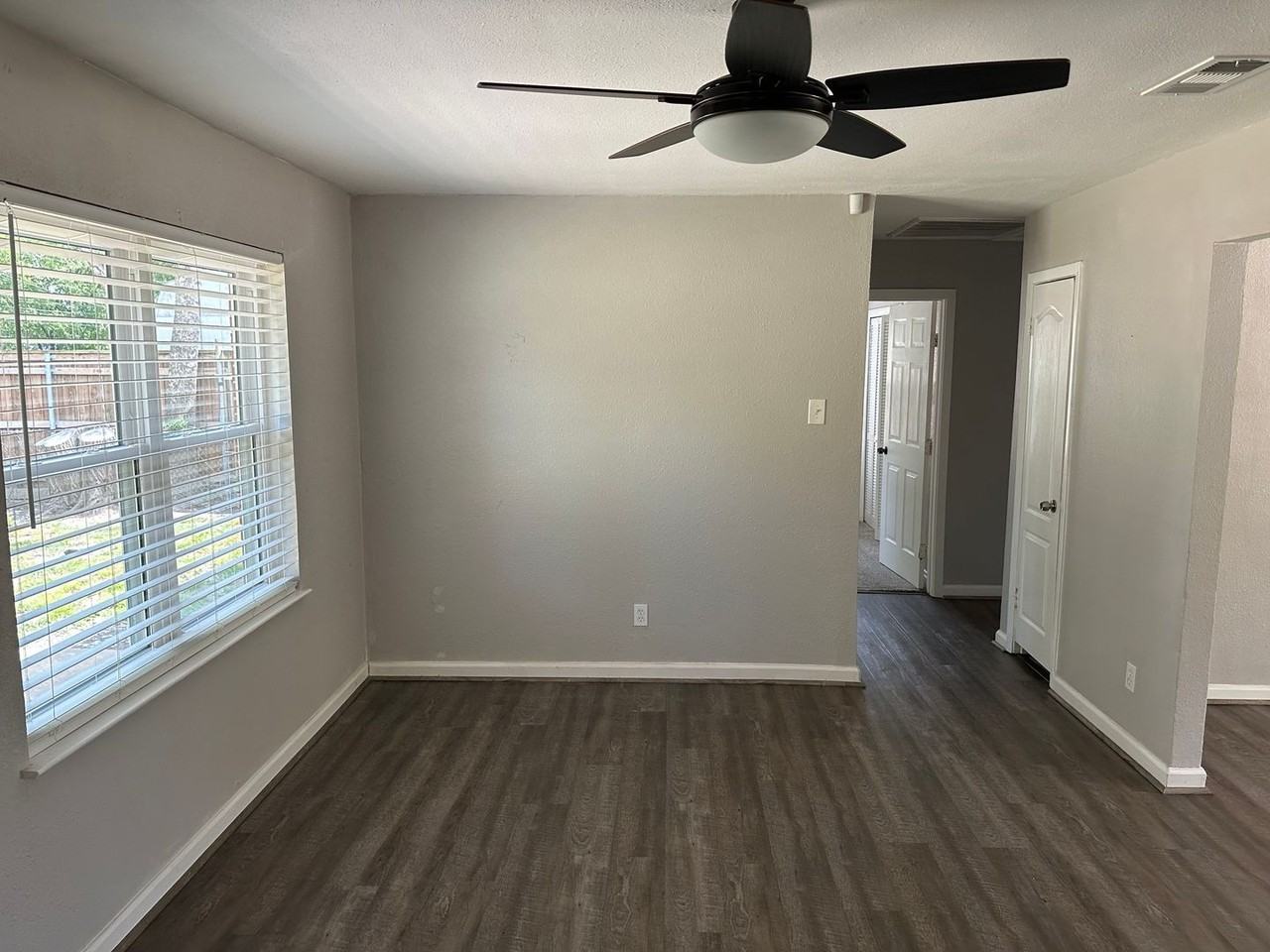 3018 Gardenia Dr - Photo 4 of 15