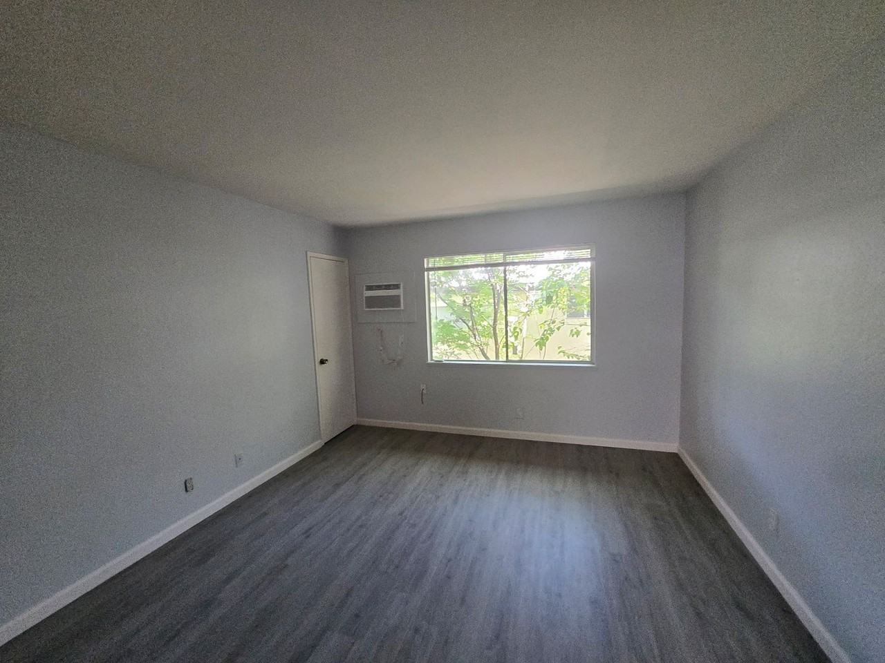 2615 2615 D St - 2615 D St #6 - Photo 3 of 17