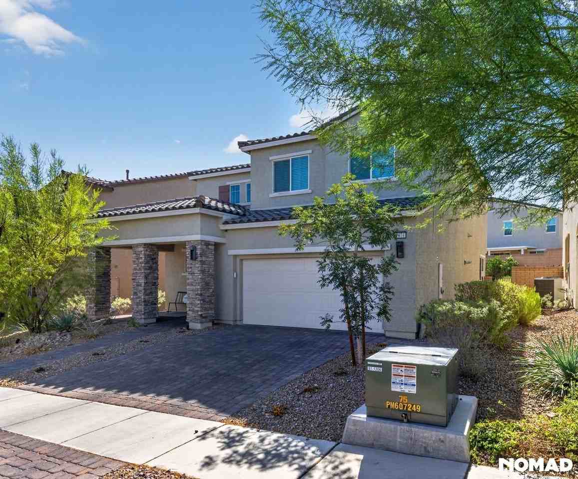 1074 Page Park Ln - Photo 3 of 31
