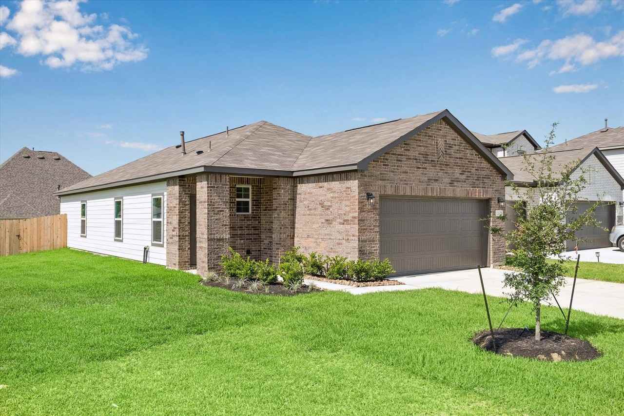 11605 Whirlaway Dr - Photo 2 of 20