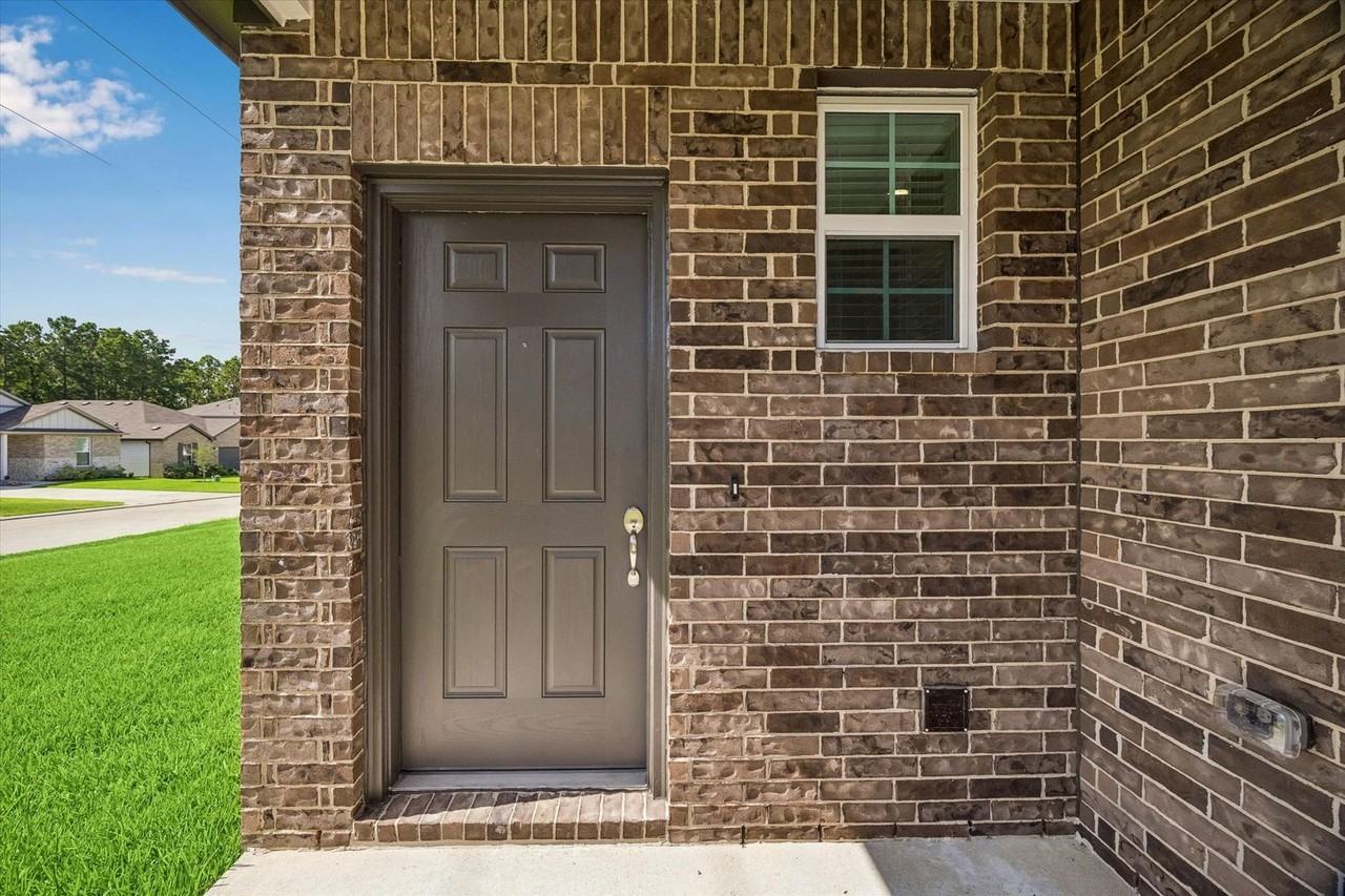 11605 Whirlaway Dr - Photo 3 of 20