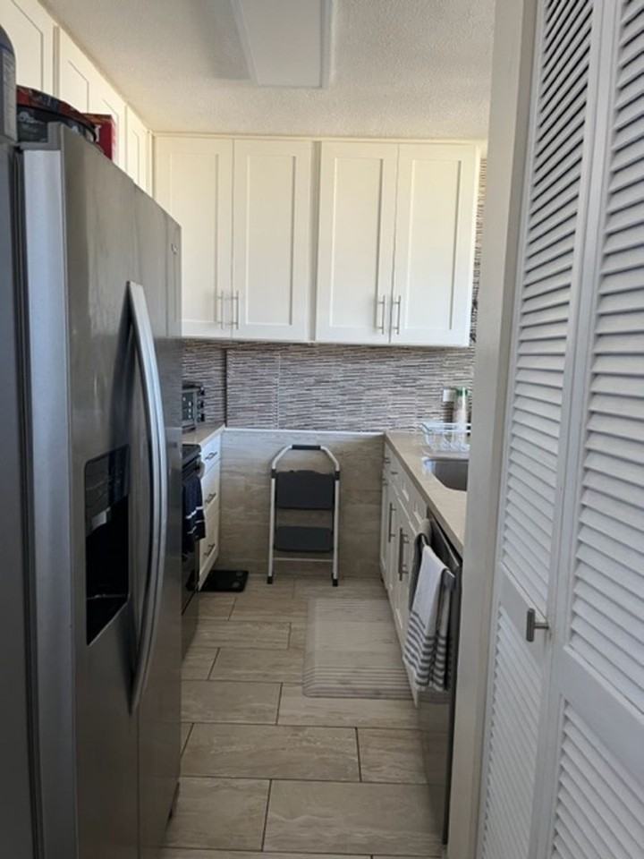 965 Prospect St - Photo 3 of 16