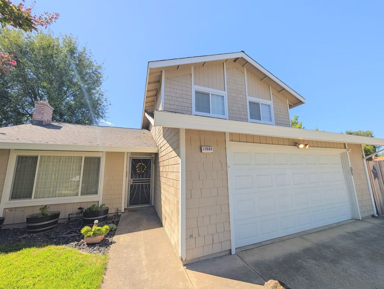10988 Mira River Ct - Photo 2 of 35