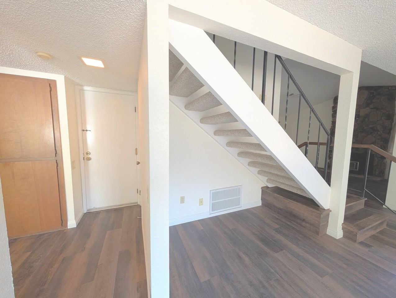 10988 Mira River Ct - Photo 7 of 35