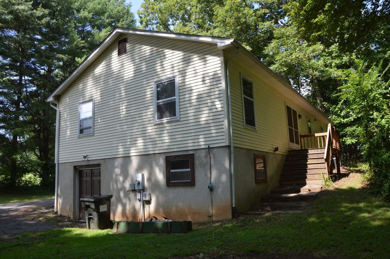 12368 Rixeyville Rd - Photo 3 of 50