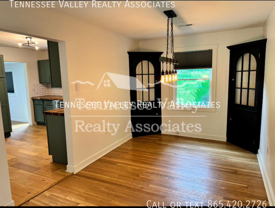 3919 Beverly Pl - Photo 4 of 17