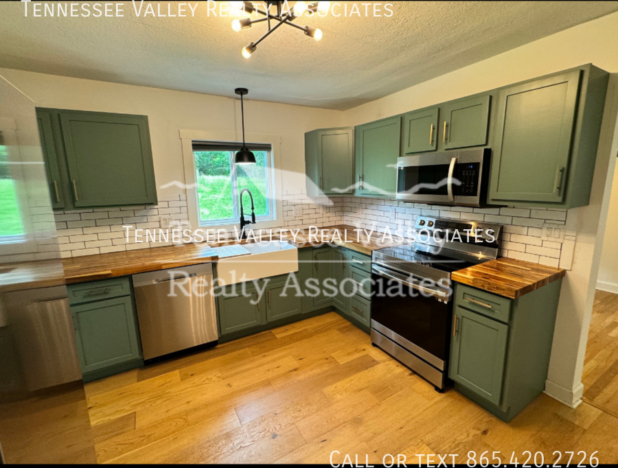 3919 Beverly Pl - Photo 6 of 17