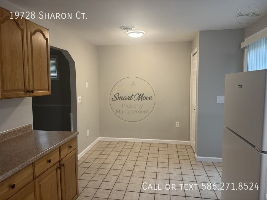 19728 Sharon Ct - Photo 4 of 6