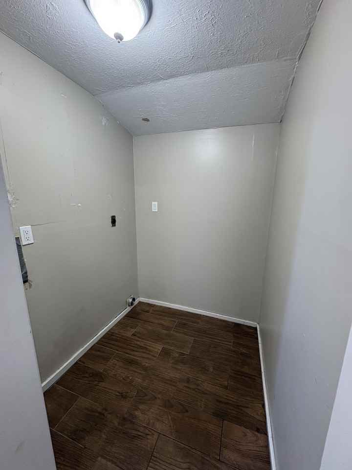 2524 Norwich St - Photo 6 of 7