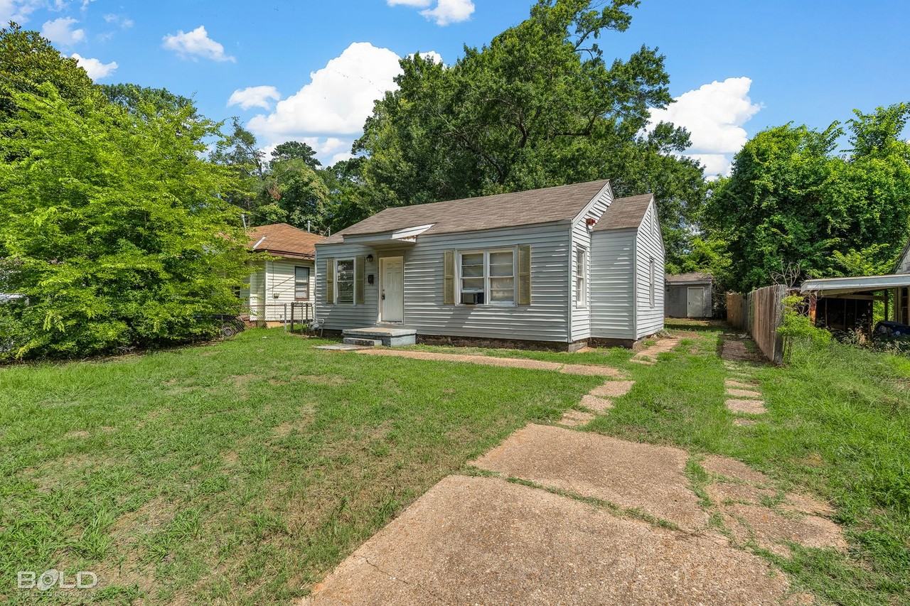 3920 Huston St - Photo 7 of 24