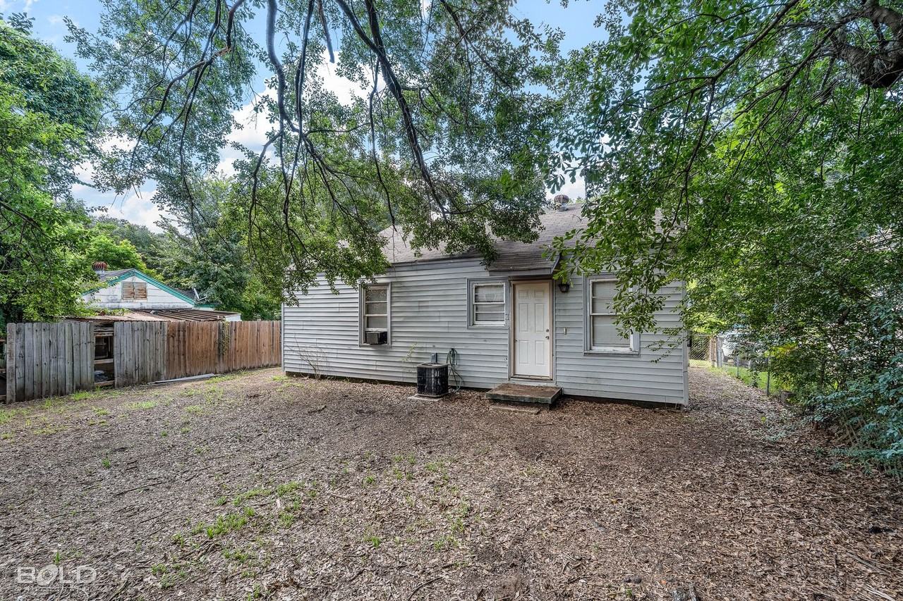 3920 Huston St - Photo 7 of 23