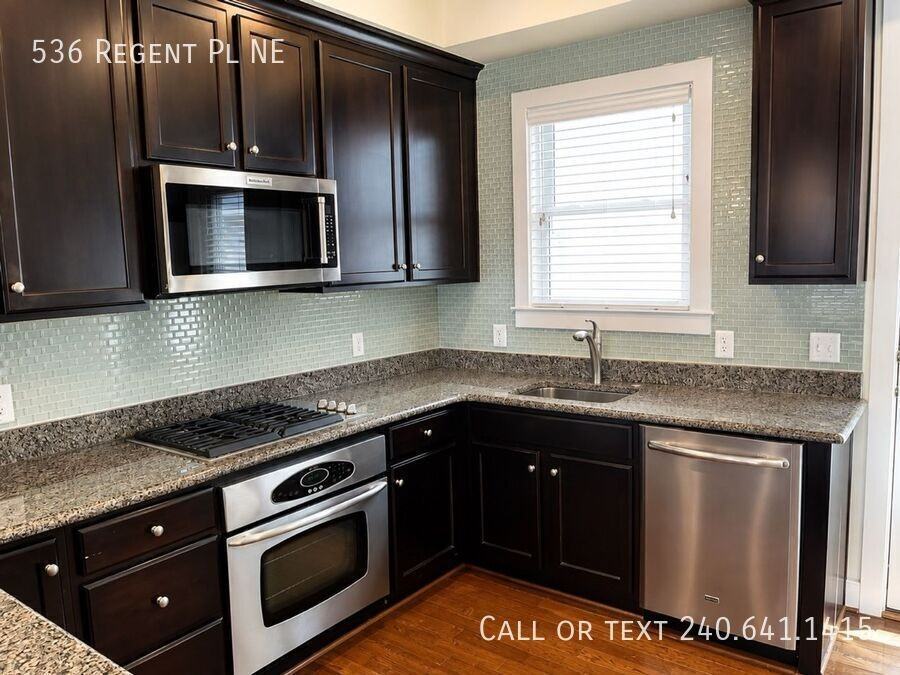536 Regent Pl Ne - Photo 6 of 19