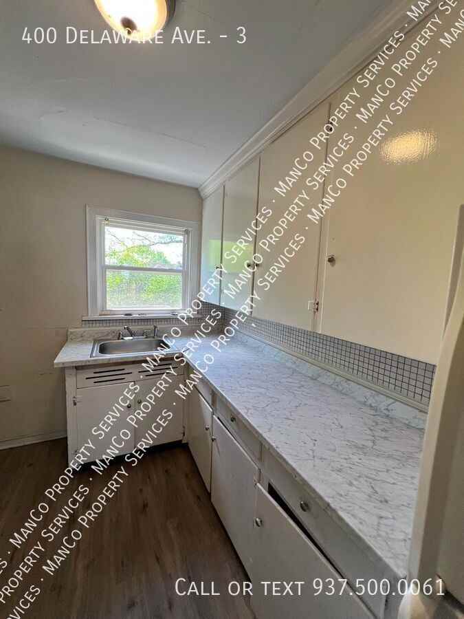 400 Delaware Ave #3 - Photo 7 of 9