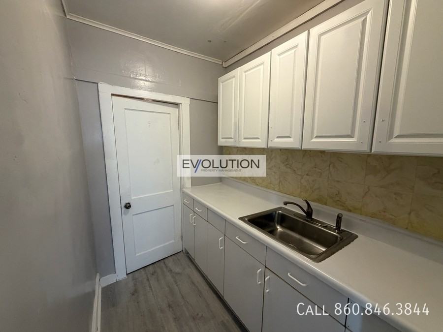 46 Green St Apt 2f - Photo 7 of 14