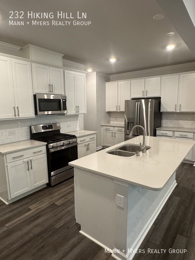 232 Hiking Hill Ln - Photo 2 of 16