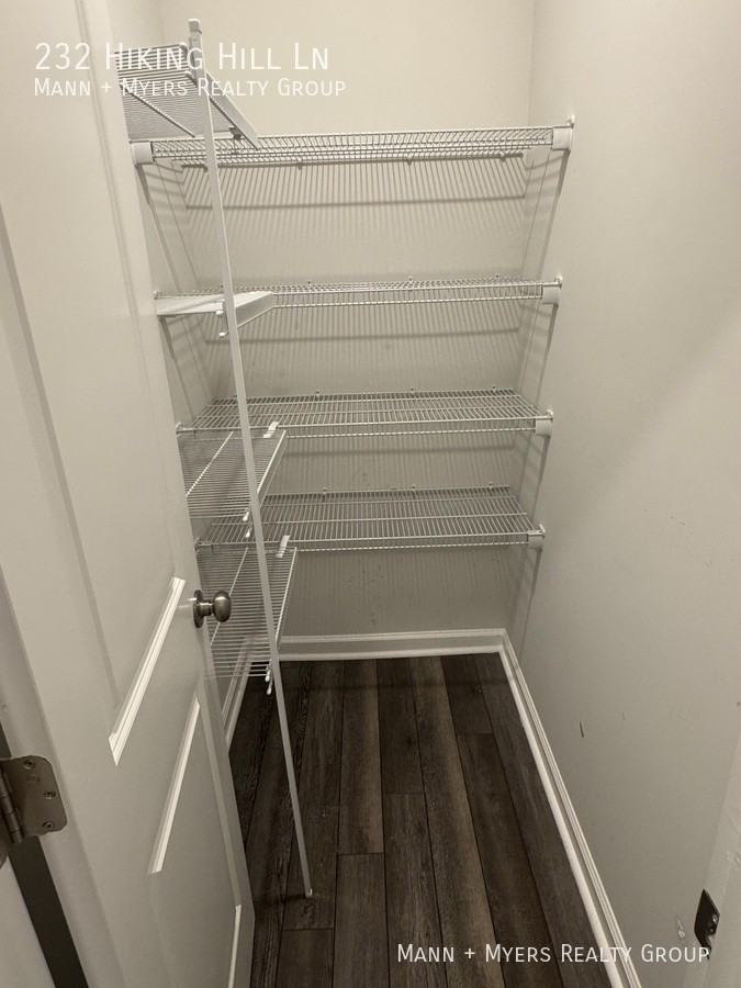 232 Hiking Hill Ln - Photo 6 of 16