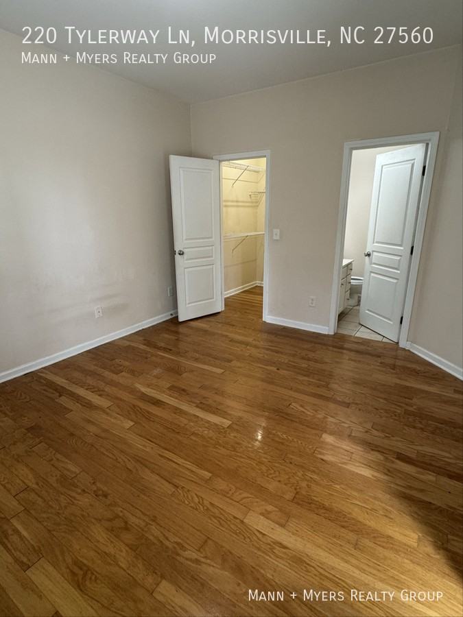 220 Tylerway Ln - Photo 7 of 14