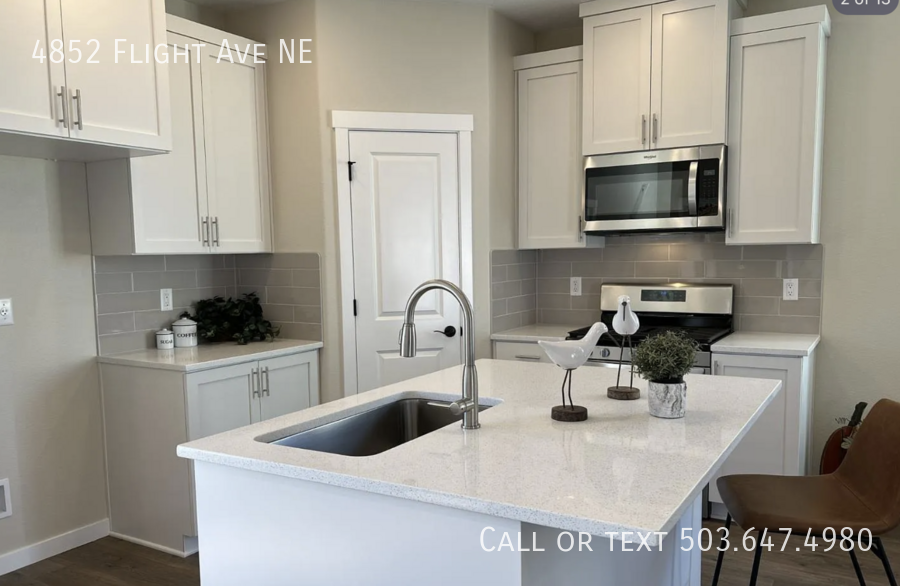 4852 Flight Ave Ne - Photo 3 of 8
