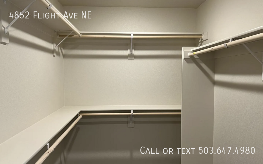 4852 Flight Ave Ne - Photo 4 of 8