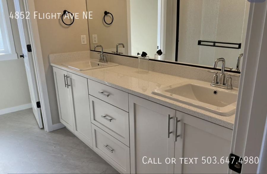 4852 Flight Ave Ne - Photo 6 of 8