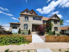 featured image of 1000 Carteret Ave #5