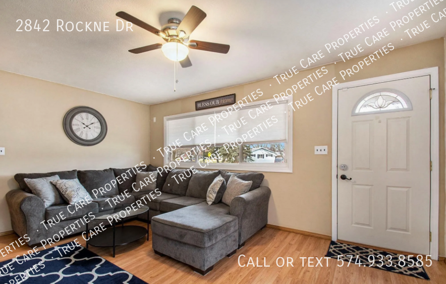 2842 Rockne Dr - Photo 3 of 25
