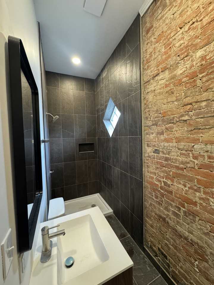 7802 Brownwood Dr - Photo 5 of 24