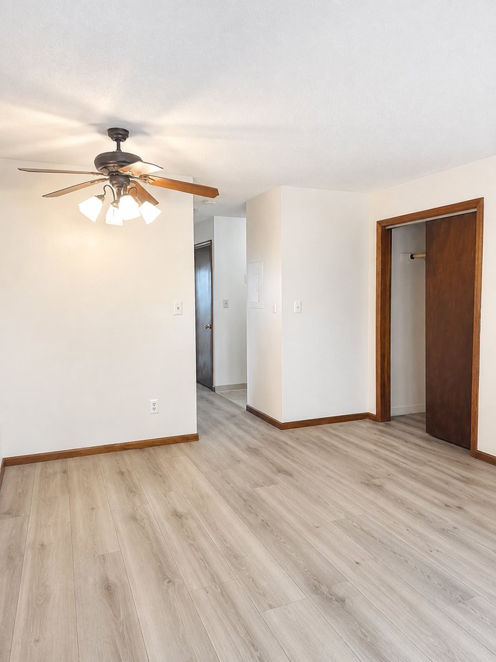 11 Burnham St #5 - Photo 2 of 8