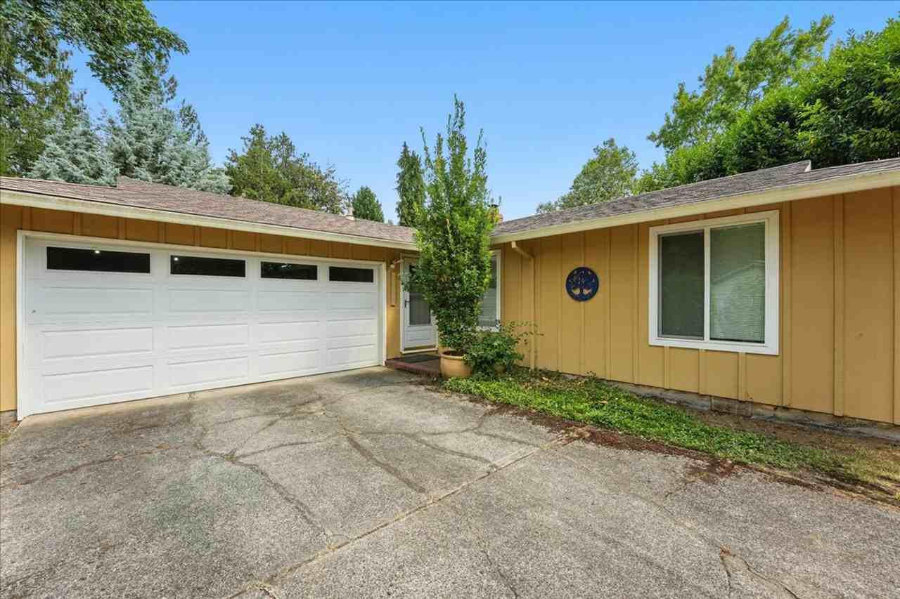 2448 Margery St - Photo 2 of 33