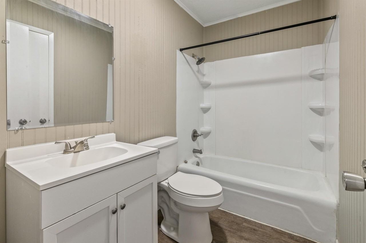 2033 3rd St #1 - Photo 2 of 6