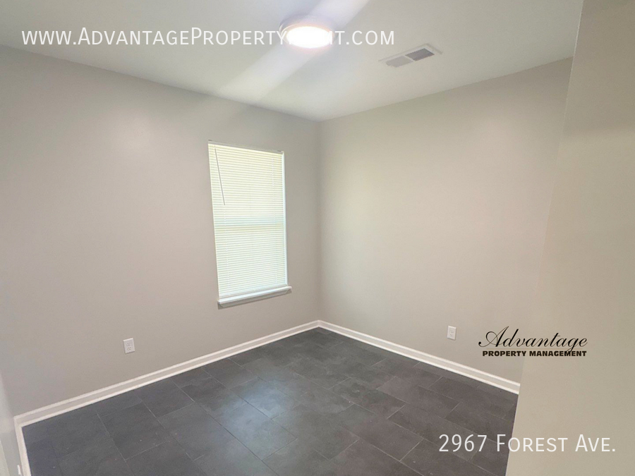2967 Forest Ave - Photo 4 of 23