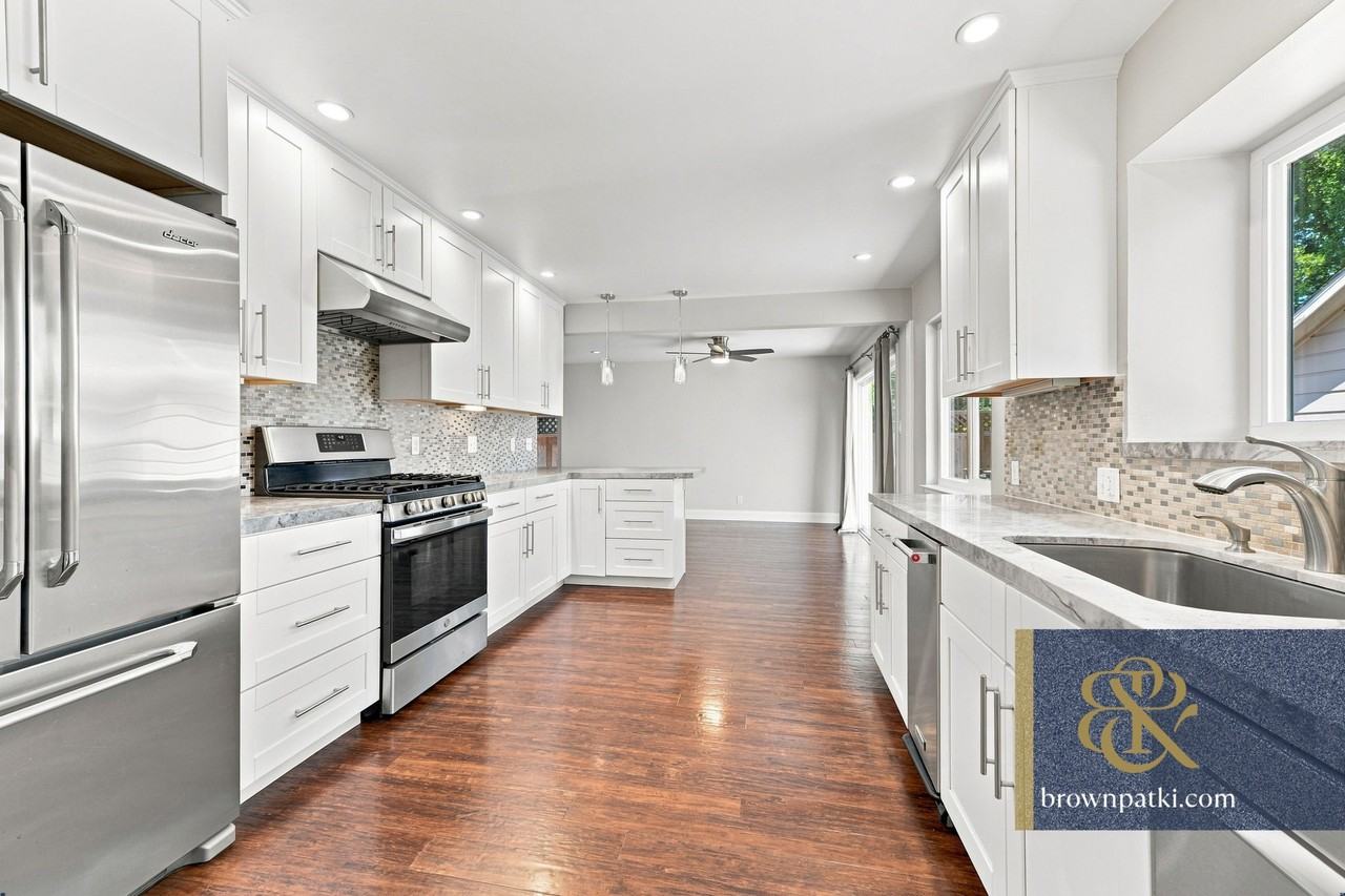 1042 Madison Ave - Photo 6 of 22