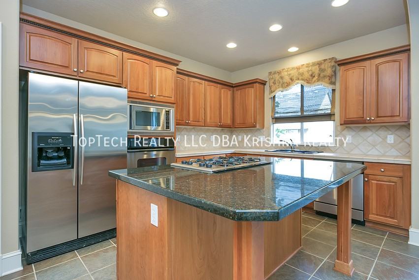 12649 Nw Bayonne Ln - Photo 4 of 19