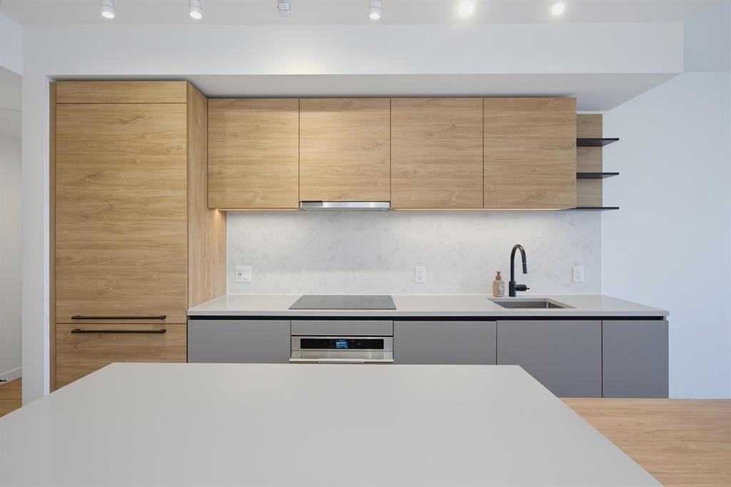 13428 105 Avenue #1512 - Photo 4 of 27