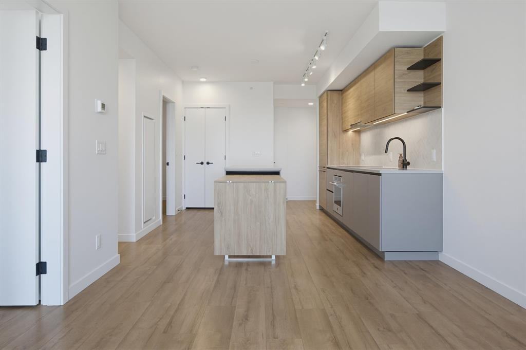 13428 105 Avenue #1512 - Photo 2 of 27