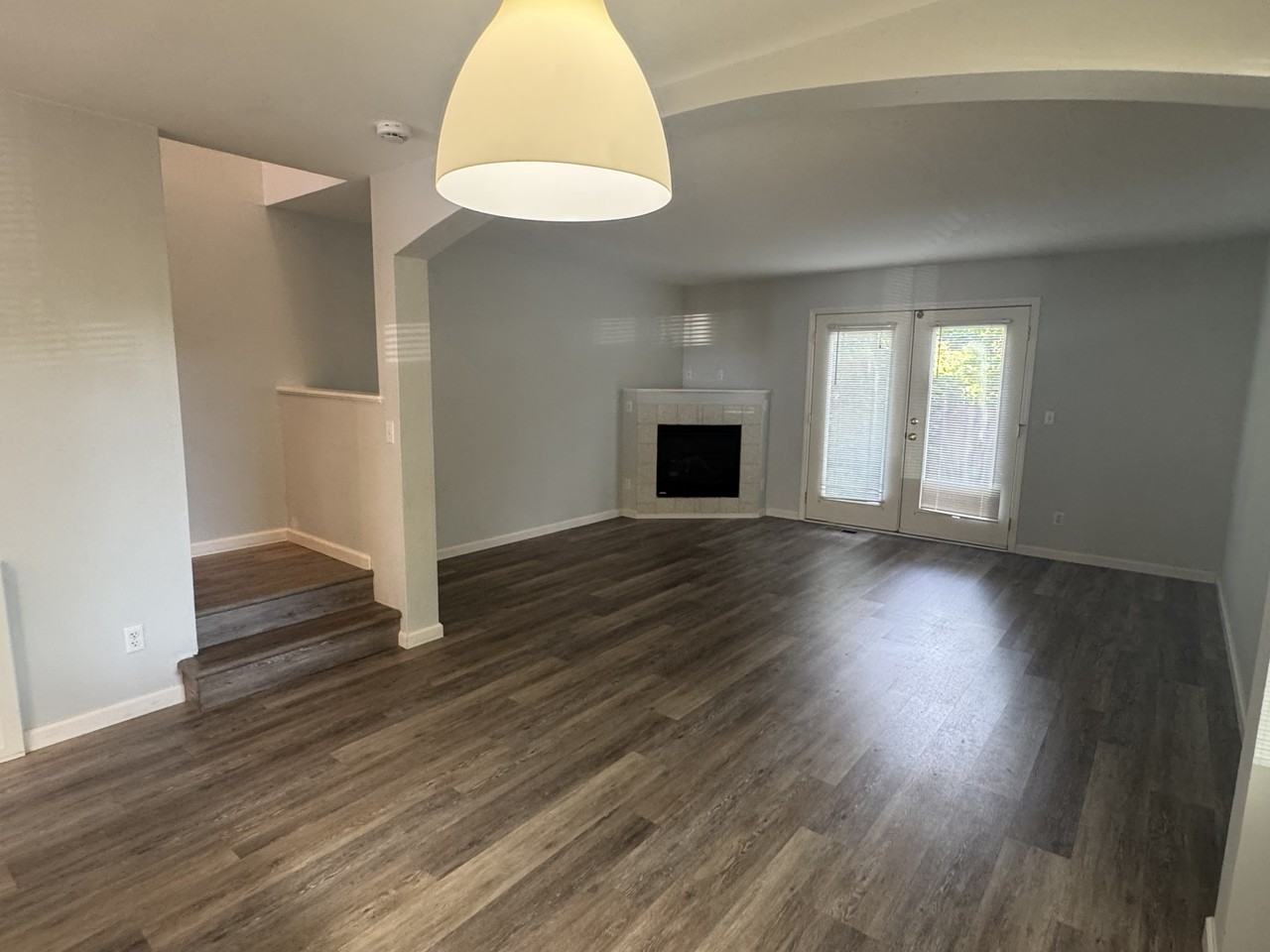 473 Ne Conifer Blvd - Photo 3 of 30