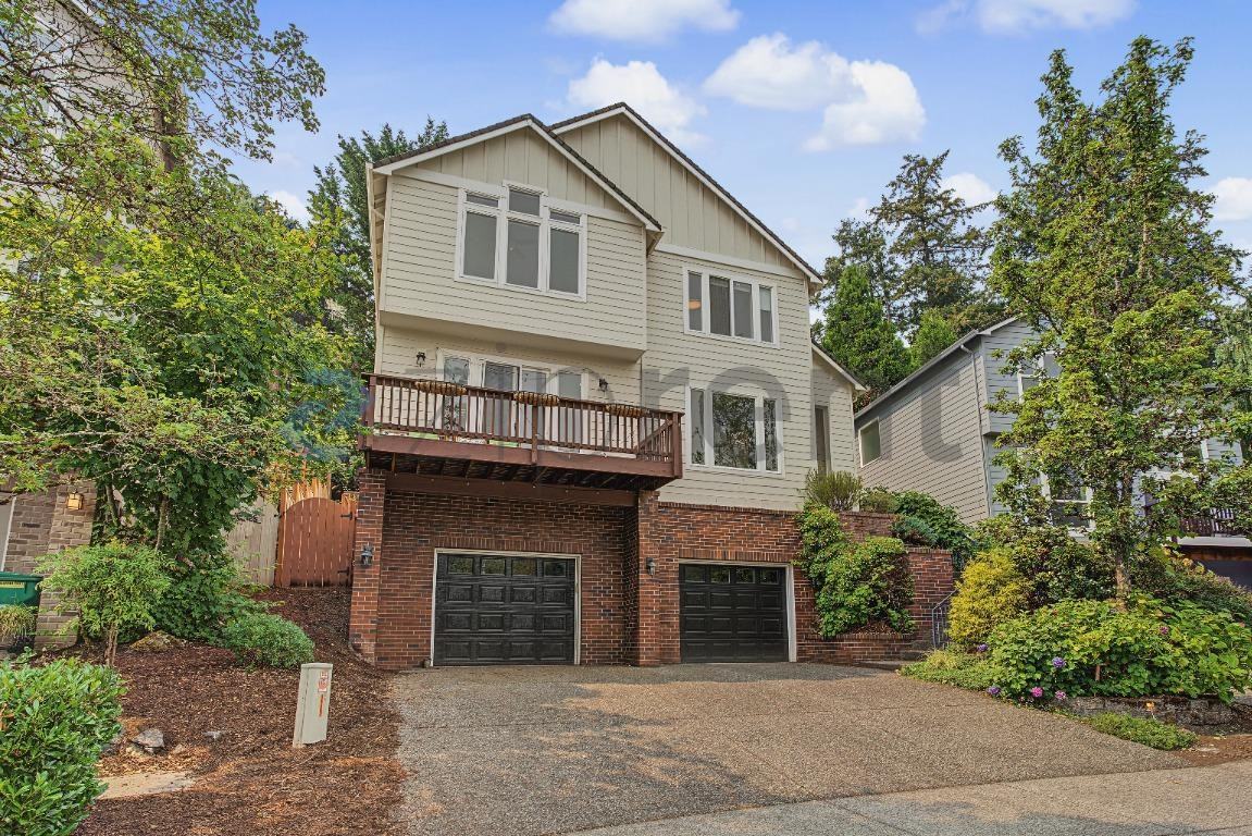 18052 Sw Loxley Dr - Photo 2 of 27